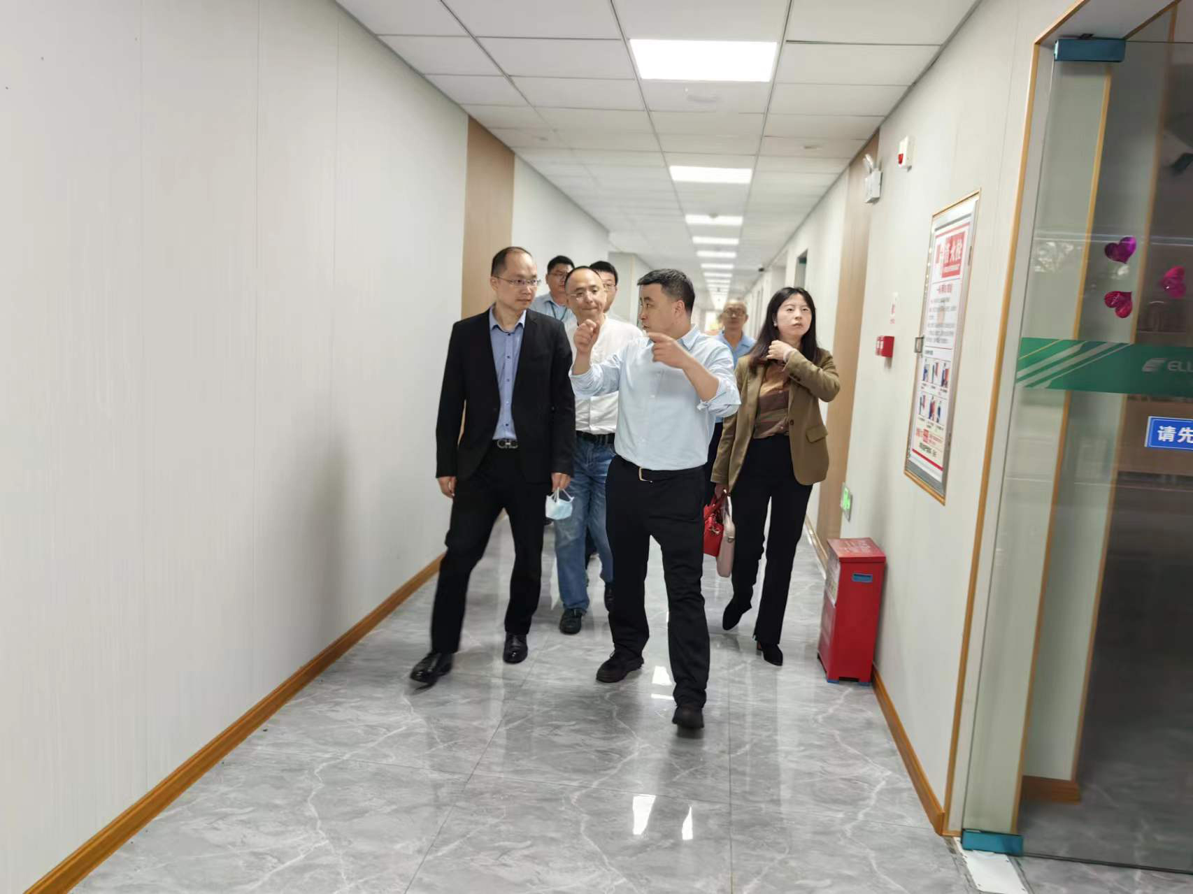 节后慰问暖人心 | 九洲集团党委书记、董事长杨保平一行慰问pp电子游戏电子全体员工 